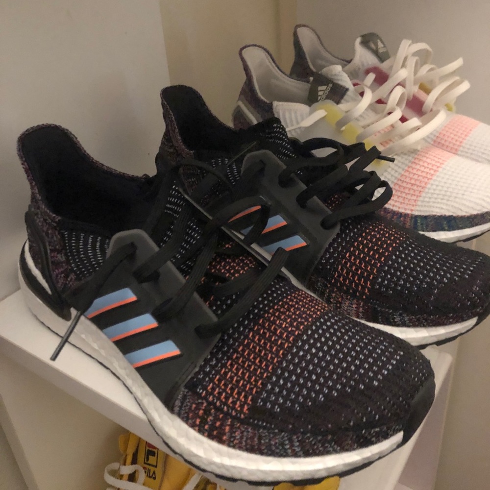 Ultraboost 19 bearly worn